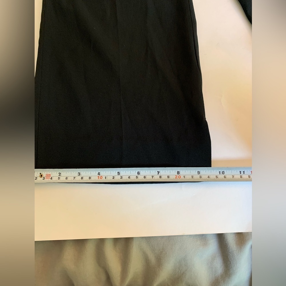 Aritzia Babaton Black  Lambros Pants. Size 6 business casual - Picture 11 of 12